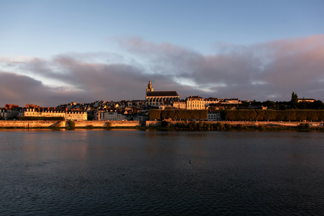 Vale do Loire: castelos, vinhos e hospedagem de luxo na França